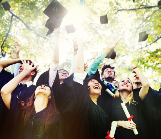 Vì sao đông đảo sinh viên quốc tế chọn du học Anh Quốc?