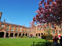 Queens_Belfast_university
